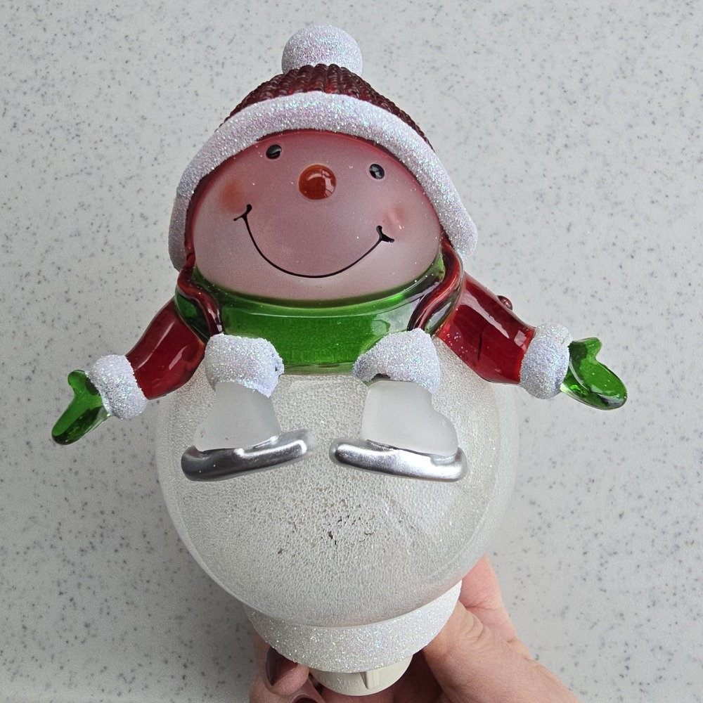 Snowman Skates Wall Night Light Plug In Christmas Decor‎ Acrylic Plastic Glitter